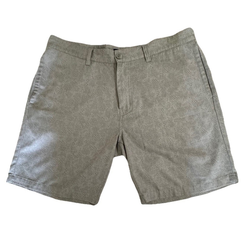Travis Mathew Gray Golf Shorts Size 36 8"